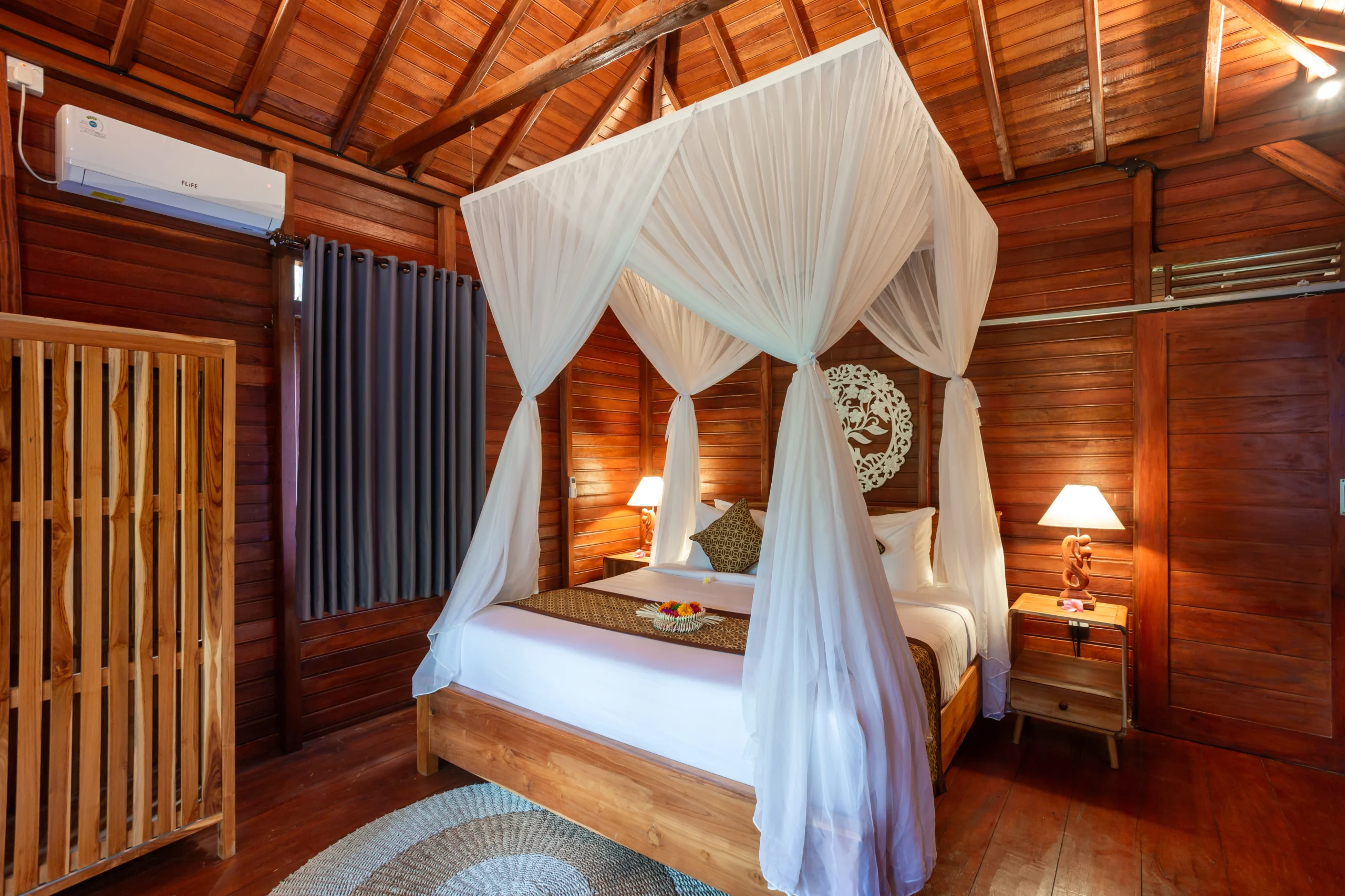 Pondok Naples Ubud Wooden Villa